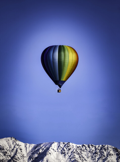 Balloon over Queenstown