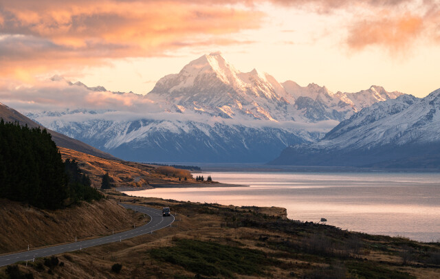 Road to Aoraki: New Zealand