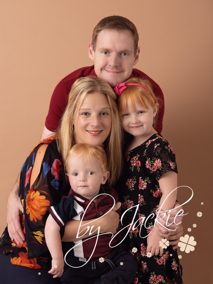 calm and relaxed family portraits by babies by jackie photography leeds york harrogate