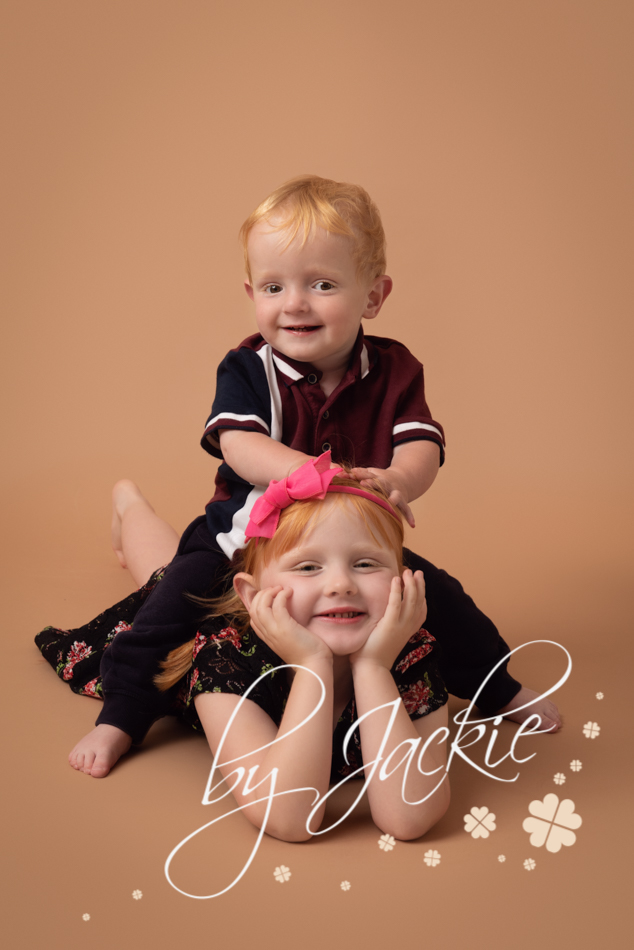 chilled family portrait session with babies by jackie in yorkshire
