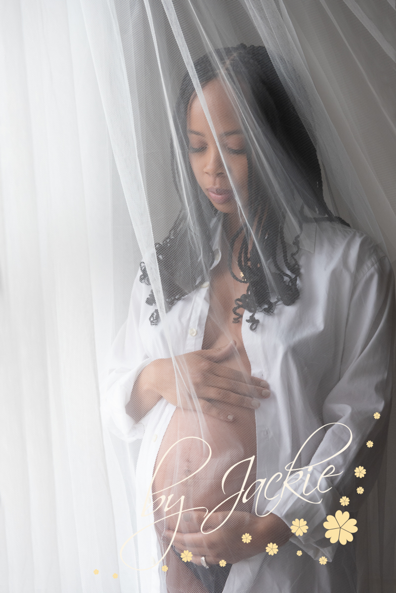 Stunning image of pregnant mum-to-be by Babies By Jackie Photography near York, Howden, Leeds, Harrogate and Hull in Yorkshire UK