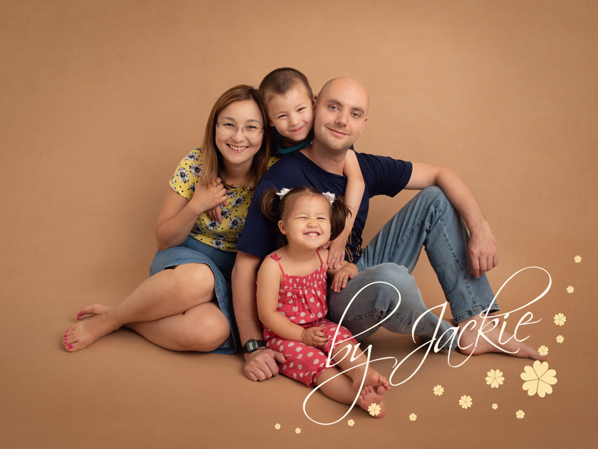 Family portrait by Babies By Jackie Photography, specialist family photographer in York, Leeds, Harrogate