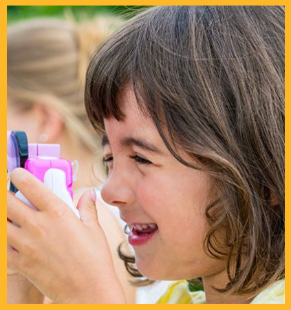 kids using camera