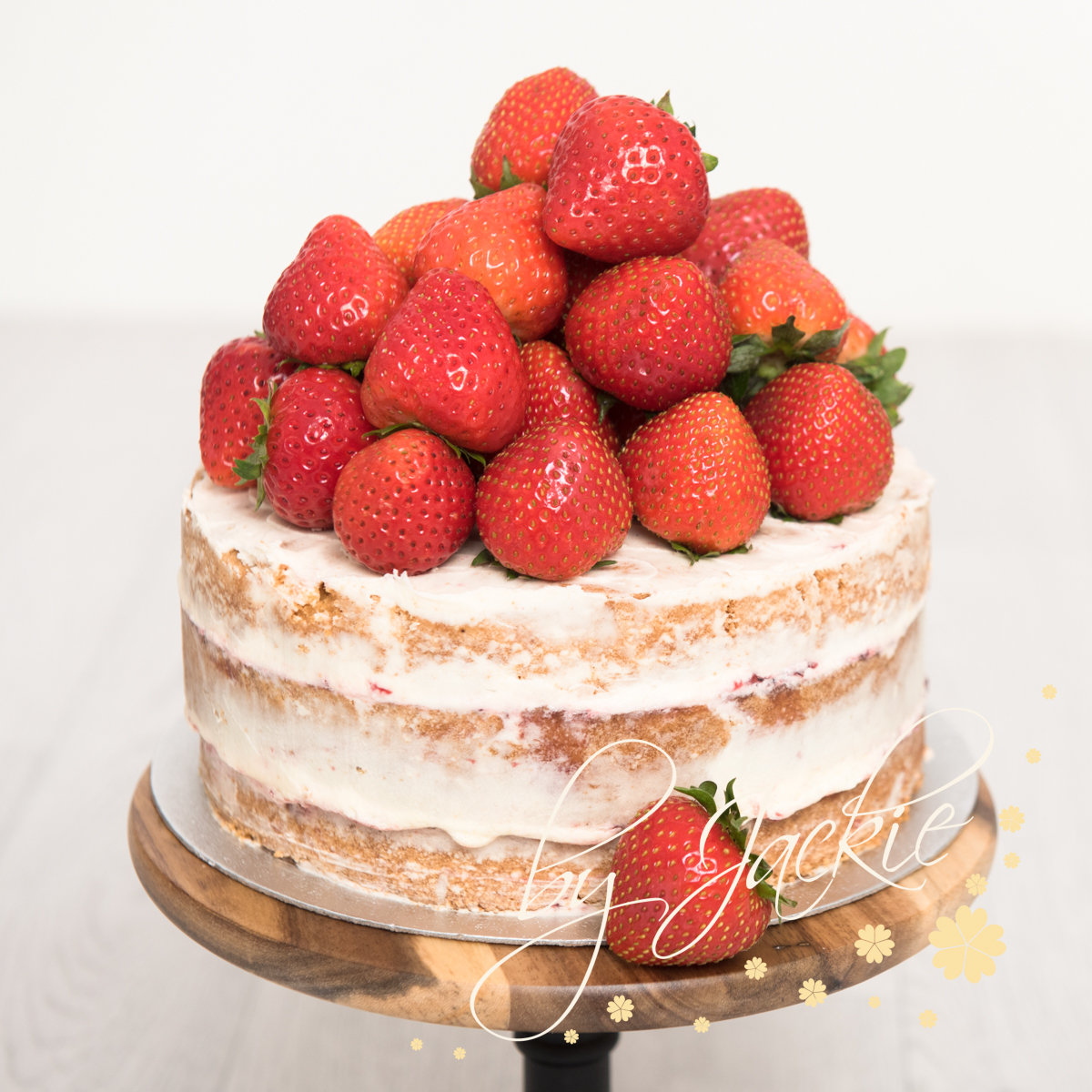 cake smash cake with strawberries