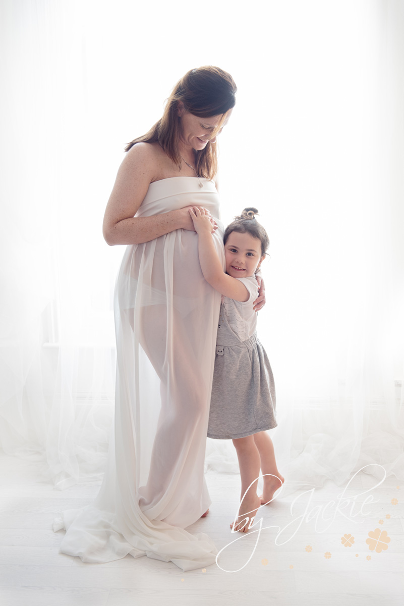 Mum to be with her daughter photographed by Babies By Jackie in Market Weighton, near Beverley,  Yorkshire UK