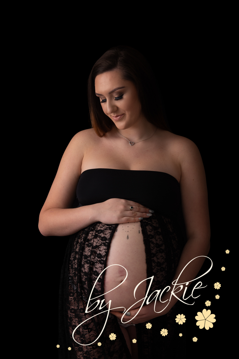 Stunning mum-to-be photograph by Babies By Jackie in Market Weighton near Beverley, Hull, Hessle and York, Yorkshire UK