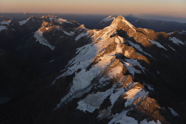 Aroarokaehe Range at Dawn