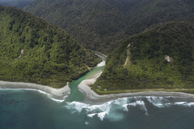 NZ's Most Remote Family, Gorge River