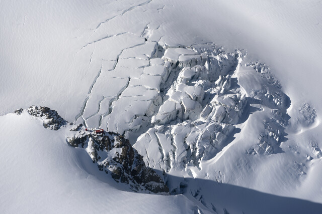 Tasman Saddle Hut, Mt Cook National Park