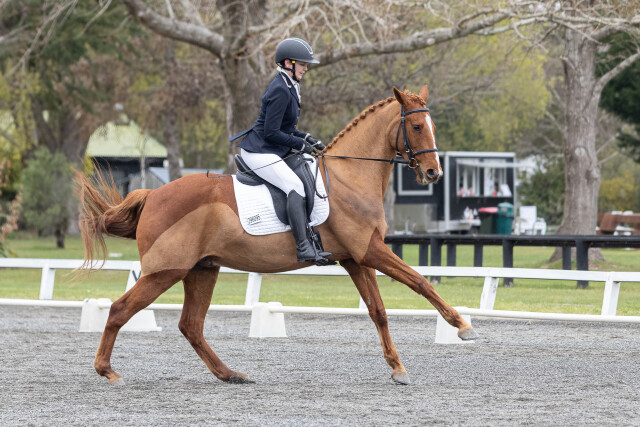DRESSAGE 6 SEPTEMBER 