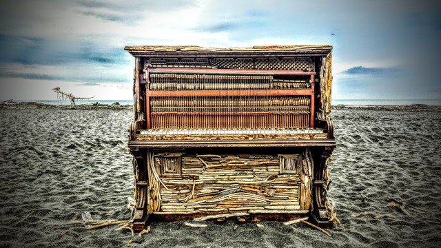 Piano & T-Rex, Castlecliff Beach, Whanganui, New Zealand.