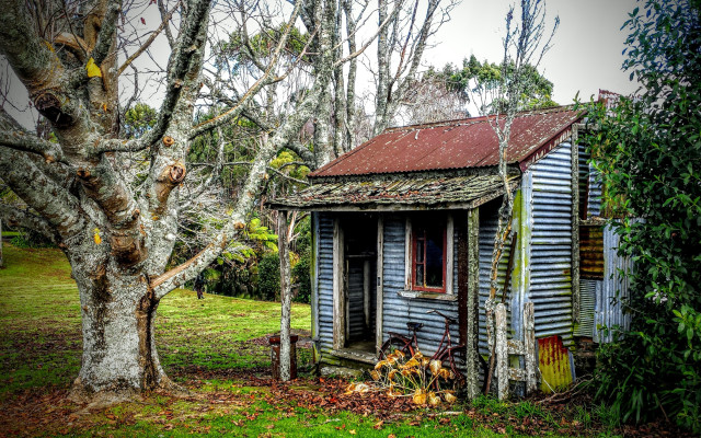 Stratford Shack, Stratford, Taranaki, New Zealand - Full color version.