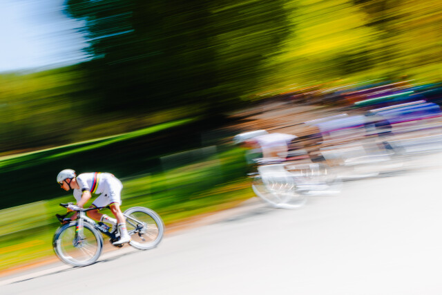 Pogacar Blur - 2026